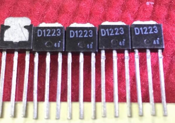 2SD1223 D1223 New TO-251 5PCS/LOT 2SD1223 D1223 New TO-251 5PCS/LOT