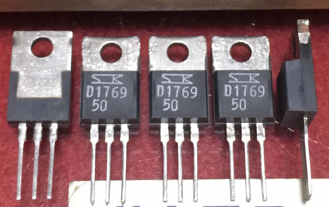 2SD1769 D1769 SANKEN TO-220 5PCS/LOT 2SD1769 D1769 SANKEN TO-220 5PCS/LOT