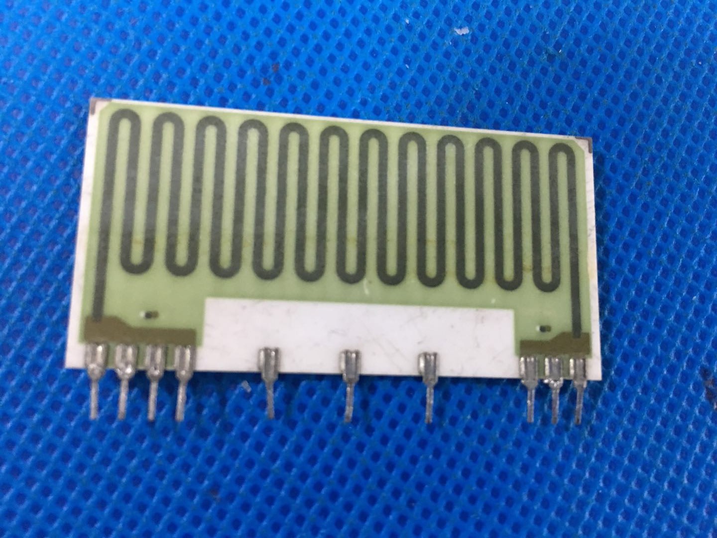 LENZE 8211RH.2A resistor module used and tested