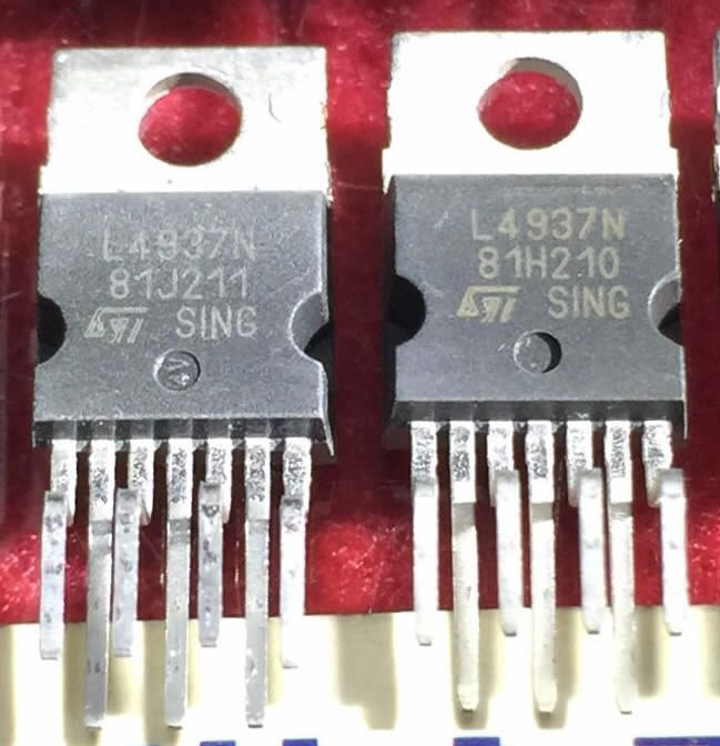 L4937N   ST TO-220-7 L4937N   ST TO-220-7