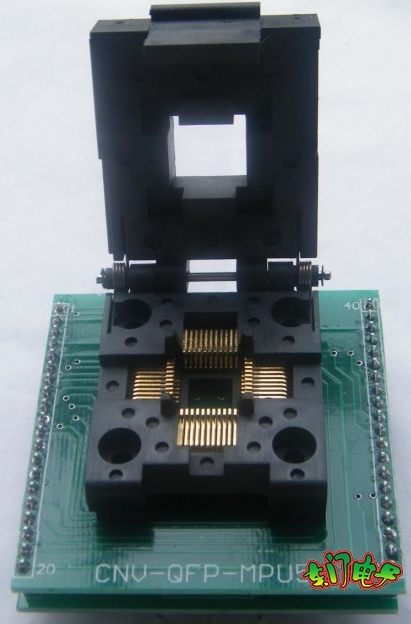 TQFP44 DIP40 adapter with cover