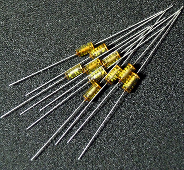 VISHAY RNR55C 150R 0.25W 3.7x8 Tin lead HIFI resistor