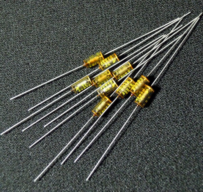 VISHAY RNR55C 15R 0.25W 3.7x8 Tin lead HIFI resistor