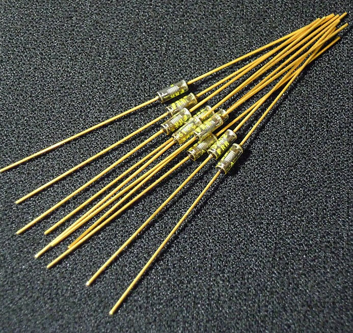 VISHAY RNR55C 162R 0.25W 2.7x7 Gold lead HIFI resistor