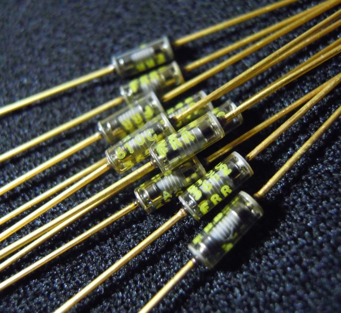 VISHAY RNR55C 2.55K 0.25W 2.7x7 Gold lead HIFI resistor