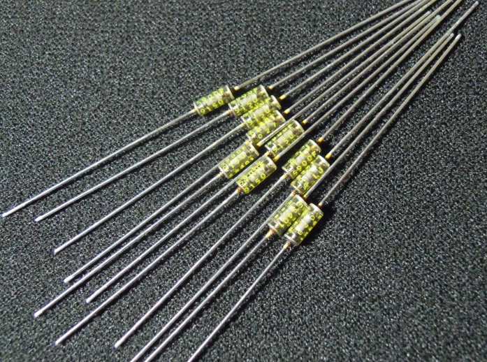 VISHAY RNR55C 2.8K 0.25W 2.7x7 Gold Tin lead HIFI resistor