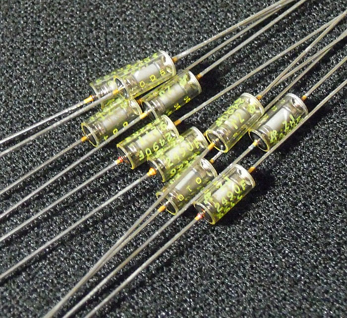 VISHAY RNR55C 267R 0.25W 3.7x8 Gold Tin lead HIFI resistor