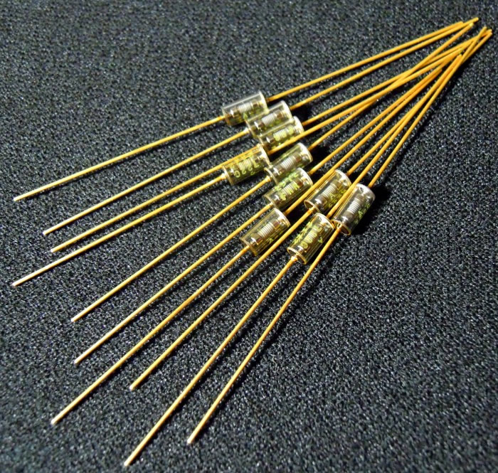 VISHAY RNR55C 30.1R 0.25W 3.7x8 Gold lead HIFI resistor