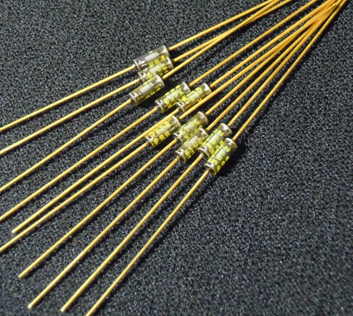 VISHAY RNR55C 8.45K 0.25W 2.7x7 Gold lead HIFI resistor