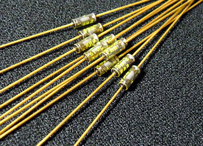 VISHAY RNR55C 97.6K 0.25W 2.7x7 Gold lead HIFI resistor