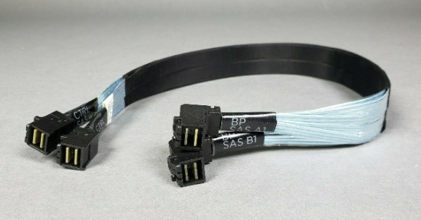 DELL MDRC2 R630 SAS data cable A1/B1 24 disk 1.8-inch machine