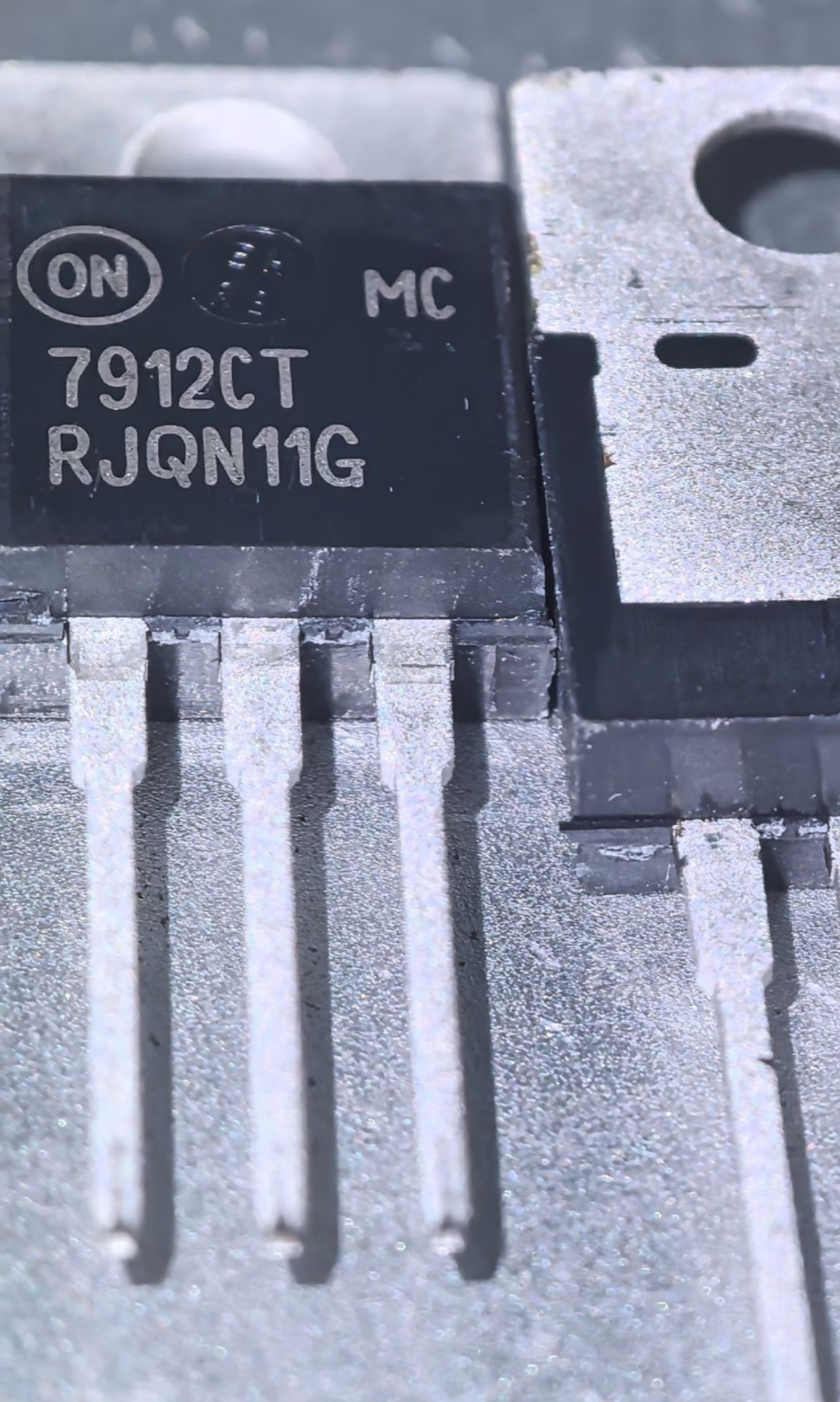 New Original MC7912CT MC7912CTG TO-220 5pcs/lot