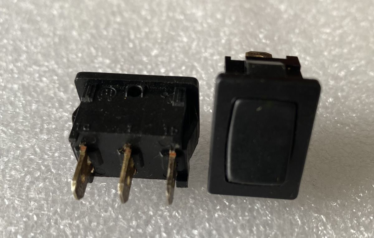 1803 MARQUARDT 3pin 10A250V switch