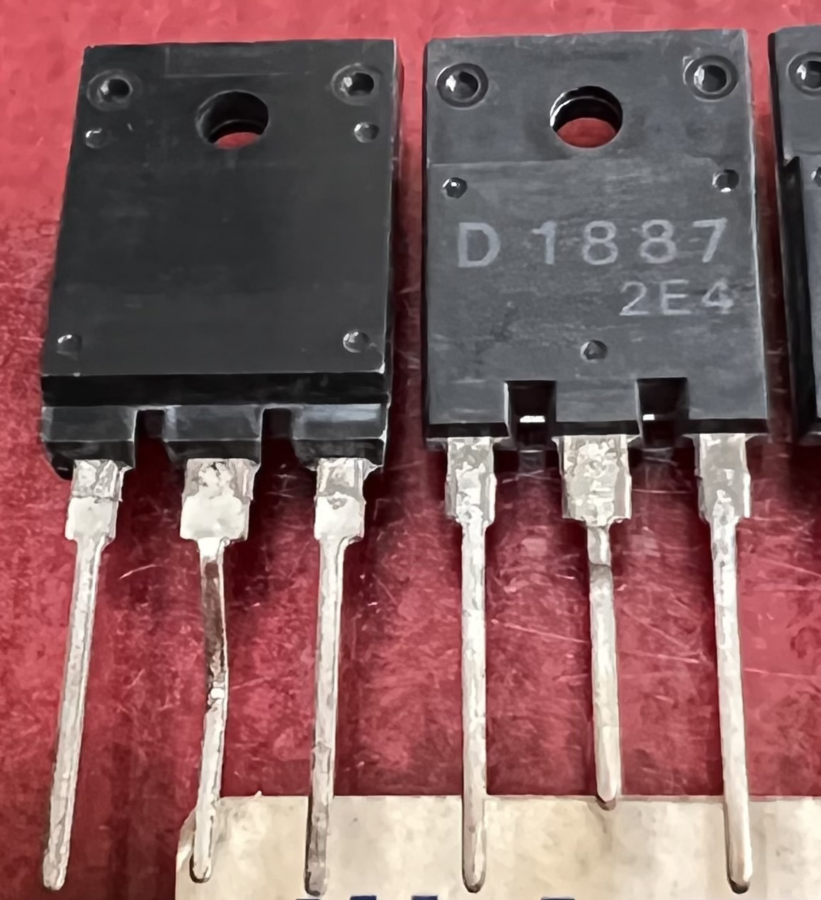 D1887 2SD1887 NEW ORIGINAL SANYO 5pcs/lot