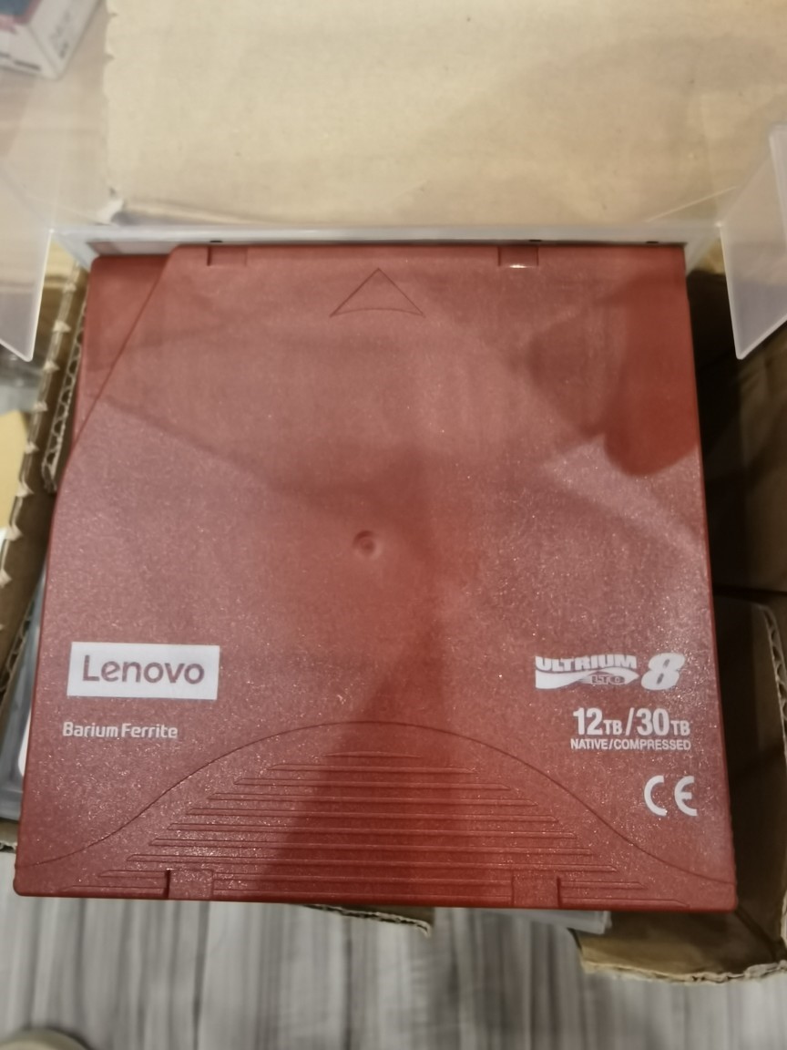 Lenovo LTO8 data tape 12/30TB
