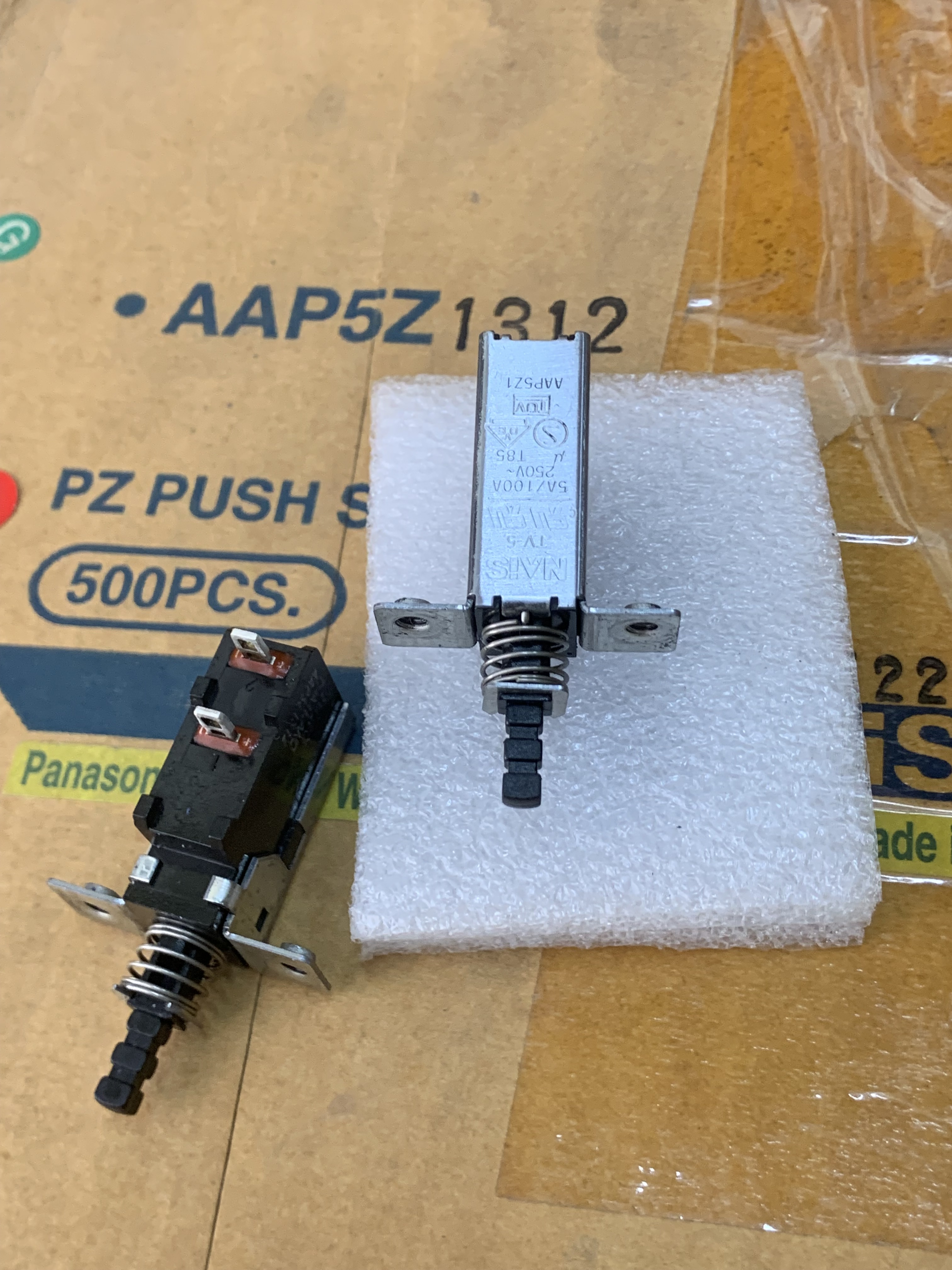 NAIS AAP5Z1 PZ PUSH SWITCH TV-5 250VAC5A