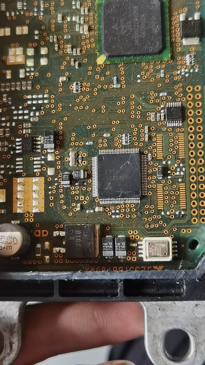 E351 automotive IC