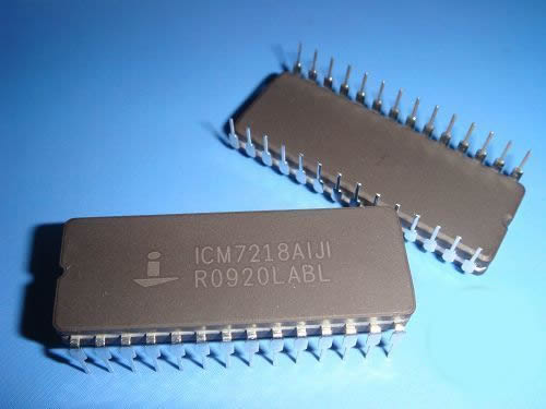 ICM7218AIJI ICM7218 DIP5pcs/lot
