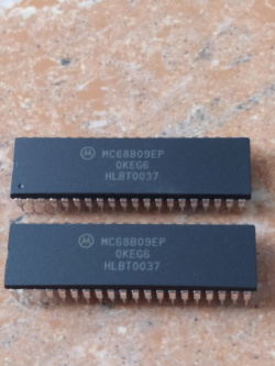 MC68B09EP DIP40 NEW