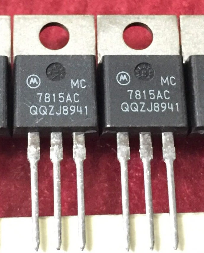 MC7815AC 7815AC 7815 Motorola TO-220 5PCS/LOT