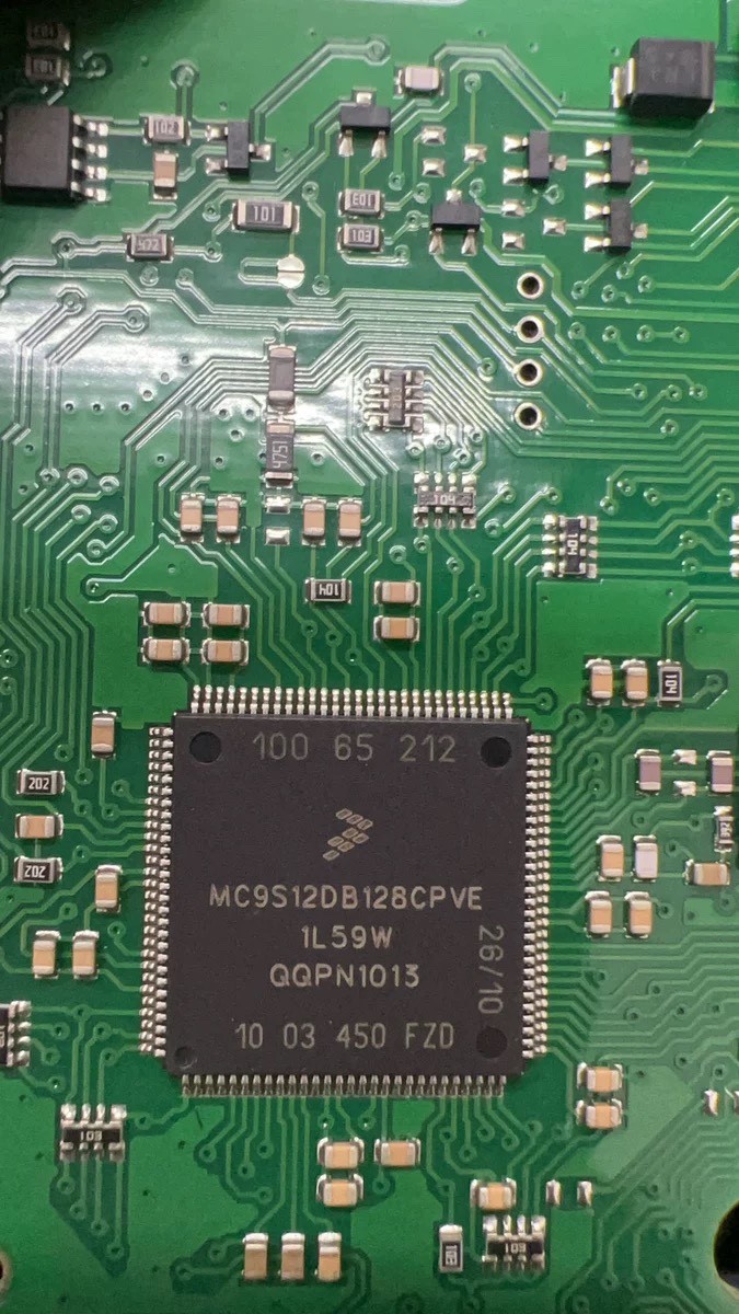 MC9S12DB128CPV 3L40K CPU 112PINS