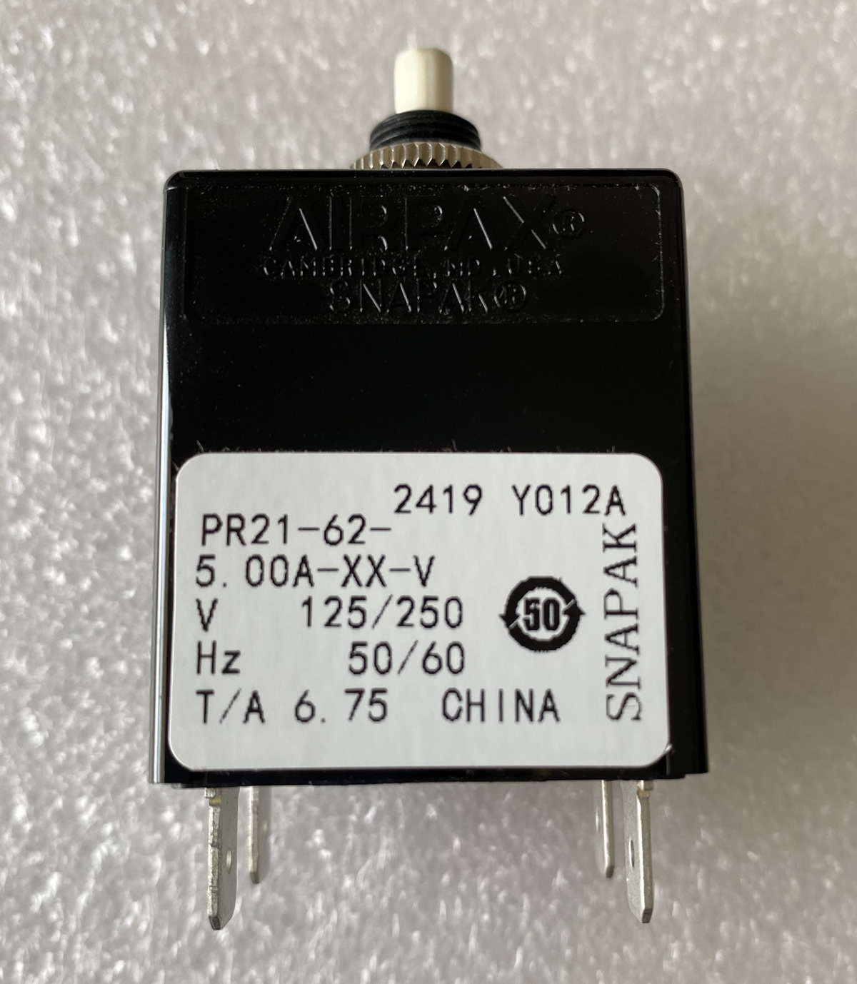 PR21-62-5.00A-XX-V AIRPAX 4PIN 5A250V SWITCH