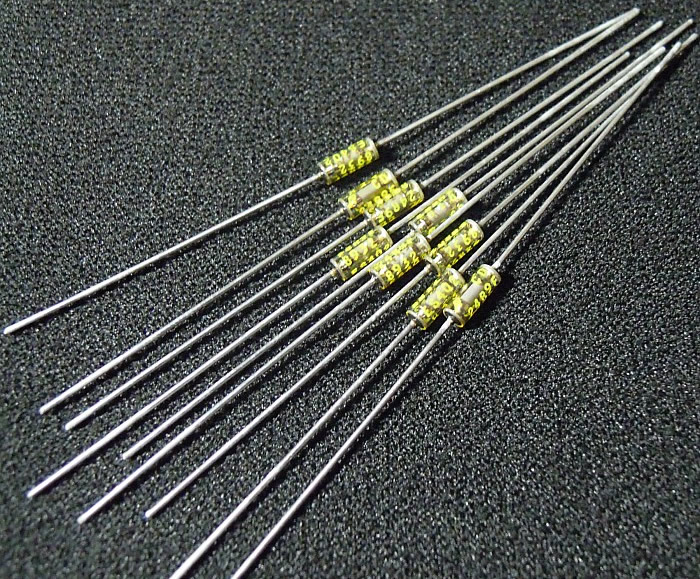 VISHAY RNR55C 221R 0.25W 2.7x7 Tin lead HIFI resistor