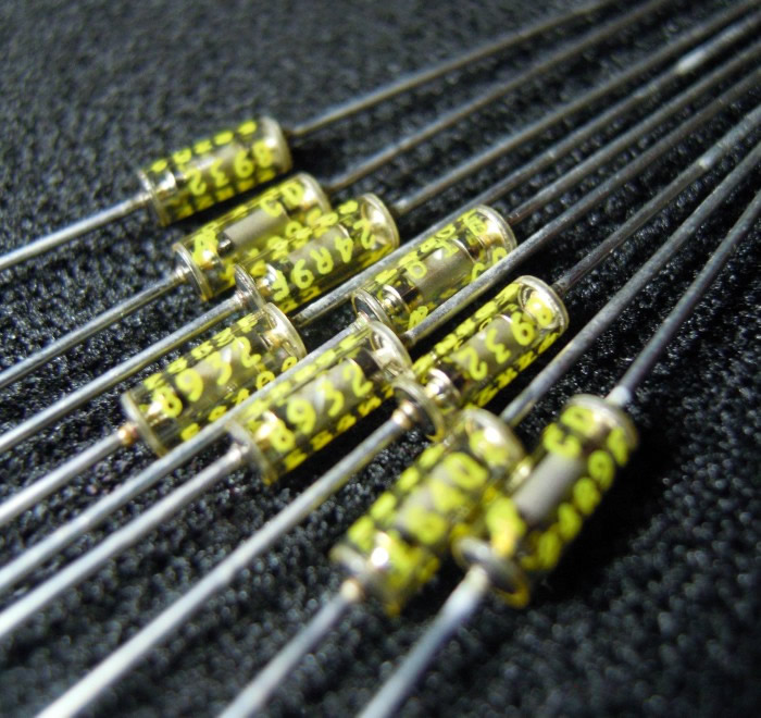 VISHAY RNR55C 750R 0.25W 2.7x7 Tin lead HIFI resistor