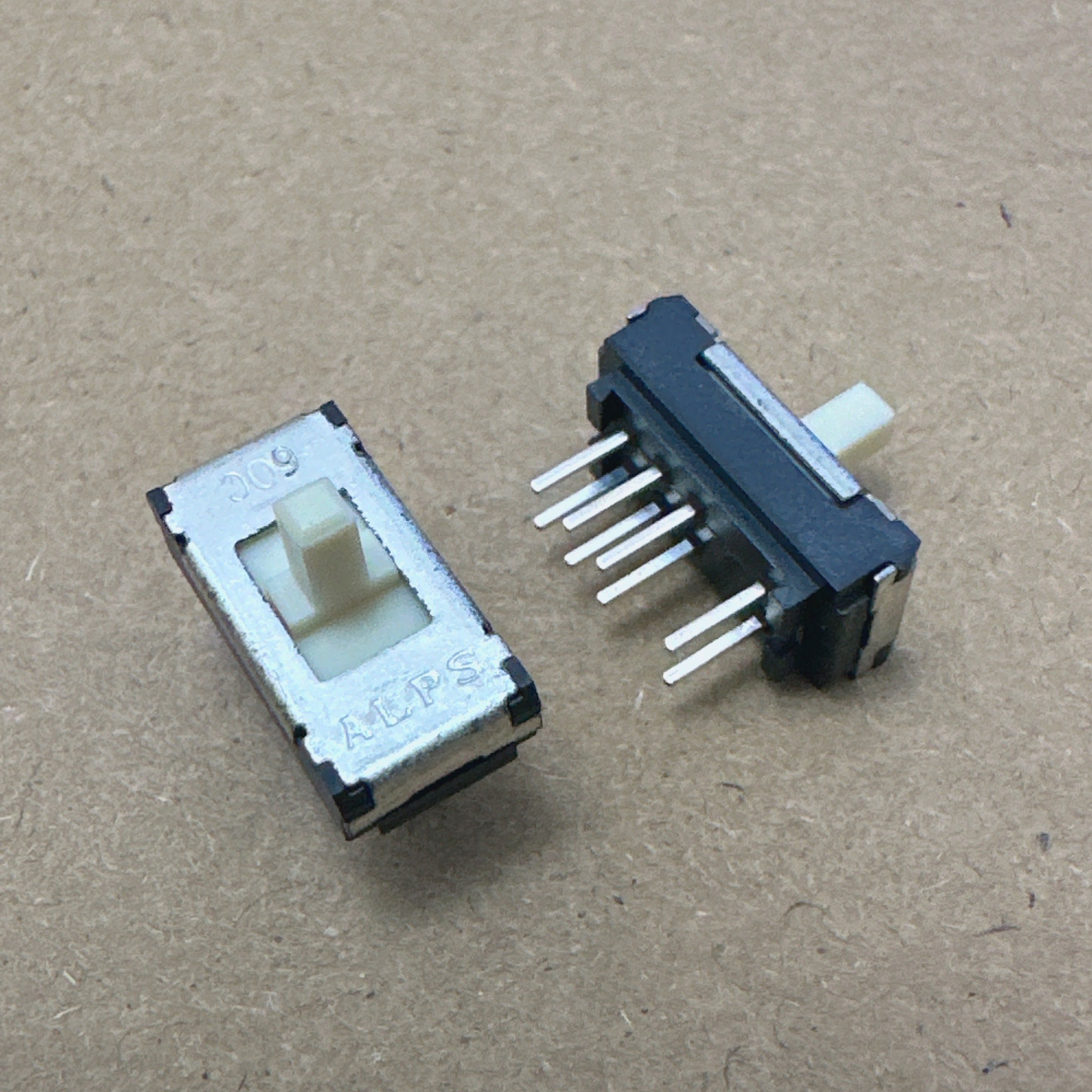 SSSS923200 Alps Alpine Slide Switches Vert 2 Poles 3 Pos 4mm Length
