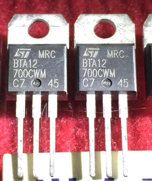 BTA12-700CWM ST TO-220 silicon controlled rectifiers 5pcs/lot