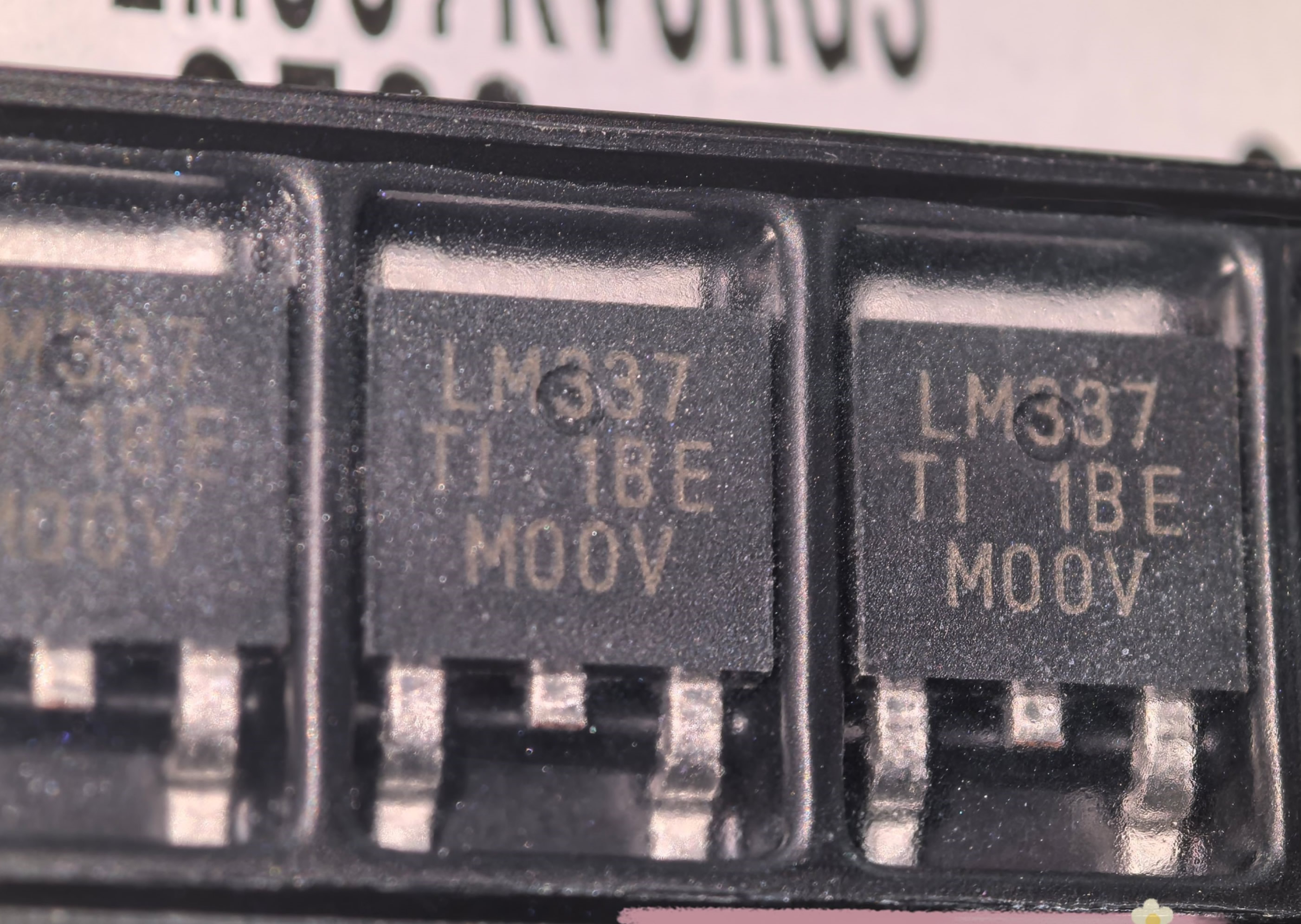New Original LM337KVURG3 LM337 TO-252 5pcs/lot