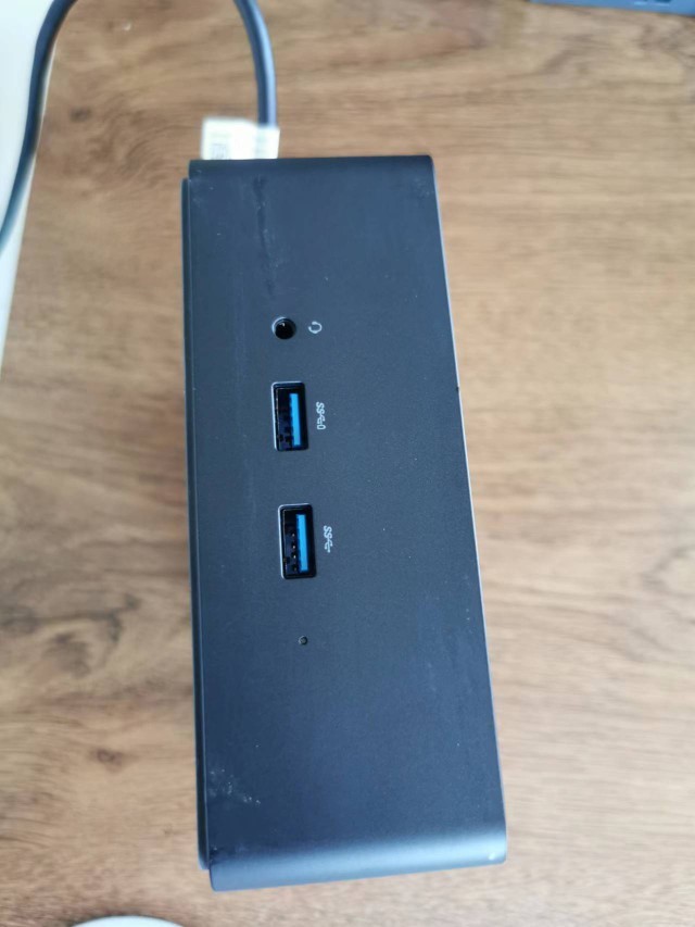 Dell XPS series TB16 Thunder 3 Laptop docking station with 180W power supply
